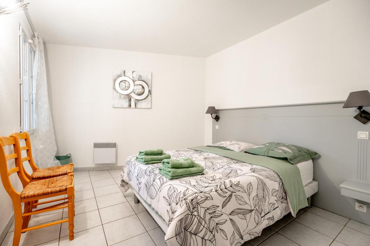 Superbe Appartement Avec Piscine Le Plan-de-la-Tour Bagian luar foto